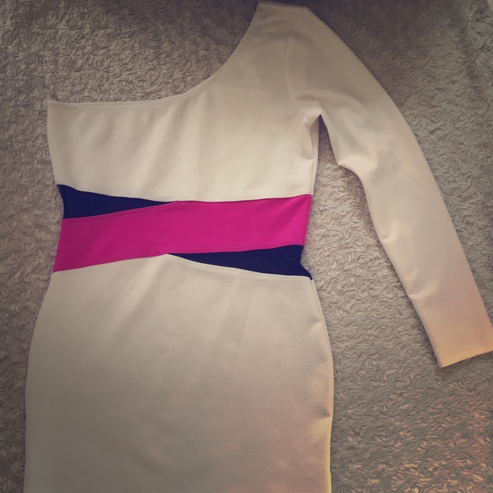 🛍5 for $20!🛍 One shoulder cut-out white dress